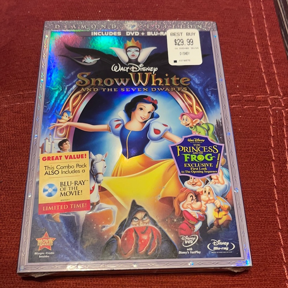 Snow white and the Seven Dwarfs DVD & Blu-ray